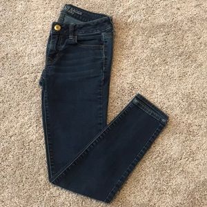 American Eagle Dark Wash Skinny Jegging 2 Short